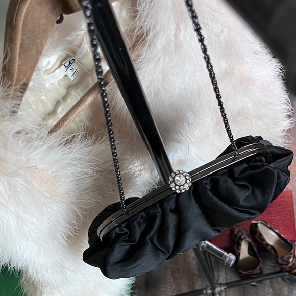 Purse - Picture 2 of 9